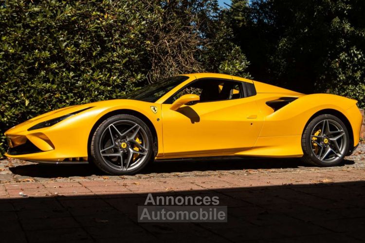 Ferrari F8 Tributo Spider Giallo Triplo Strato-Full Carbon-Belgian car - <small></small> 359.400 € <small>TTC</small> - #7