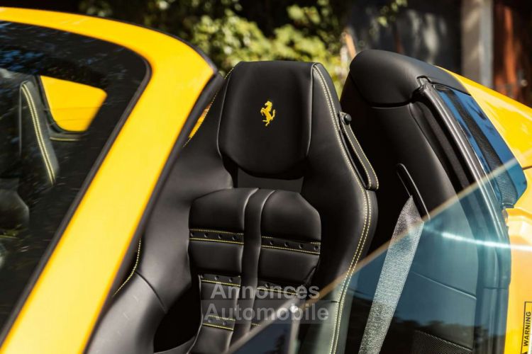 Ferrari F8 Tributo Spider Giallo Triplo Strato-Full Carbon-Belgian car - <small></small> 359.400 € <small>TTC</small> - #20