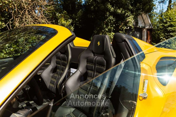 Ferrari F8 Tributo Spider Giallo Triplo Strato-Full Carbon-Belgian car - <small></small> 359.400 € <small>TTC</small> - #22