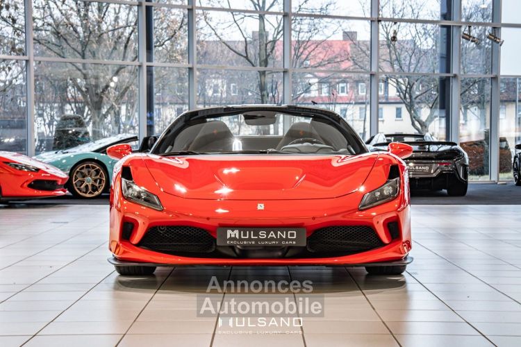 Ferrari F8 Tributo Spider PREMIERE MAIN GARANTIE FERRARI 2026 CARBON LIFT CAMERA AVANT ARRIERE - <small></small> 338.000 € <small>TTC</small> - #2