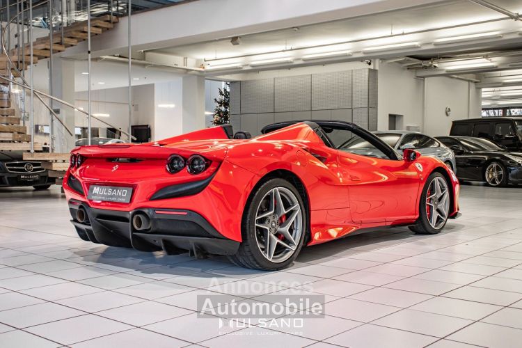 Ferrari F8 Tributo Spider PREMIERE MAIN GARANTIE FERRARI 2026 CARBON LIFT CAMERA AVANT ARRIERE - <small></small> 338.000 € <small>TTC</small> - #5