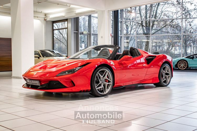 Ferrari F8 Tributo Spider PREMIERE MAIN GARANTIE FERRARI 2026 CARBON LIFT CAMERA AVANT ARRIERE - <small></small> 338.000 € <small>TTC</small> - #1