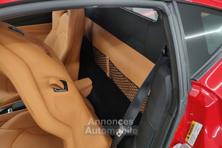 Ferrari F8 Tributo V8 3.9 721 ch  Céramic * LIFT * 1èreM * entretien Ferrari de 7 ans jusqu'au 08/2027 * Garantie Ferrari Approved 24 mois Reconductible - <small></small> 299.990 € <small>TTC</small> - #17