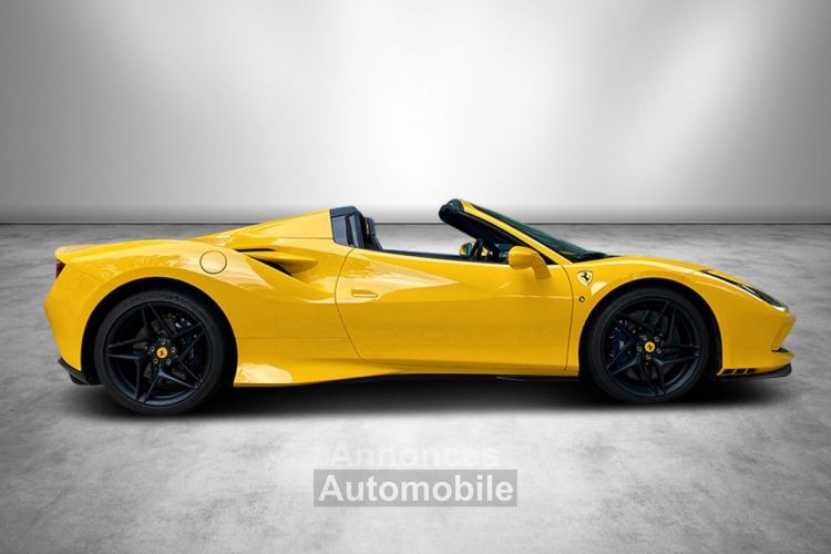 Ferrari F8 Tributo V8 3.9 721 Ch Spider Céramic * JBL * Entretien Ferrari De 7 Ans Jusqu'au 05/2027 * Garantie Ferrari Approved 24 mois Reconductible - <small></small> 335.990 € <small></small> - #3