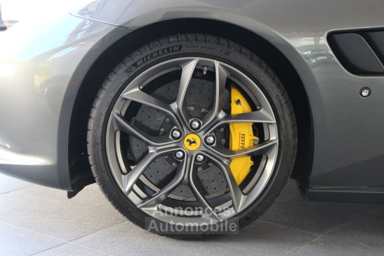 Ferrari GTC4 Lusso 3.9 V8 610ch - <small>A partir de </small>2.290 EUR <small>/ mois</small> - #5