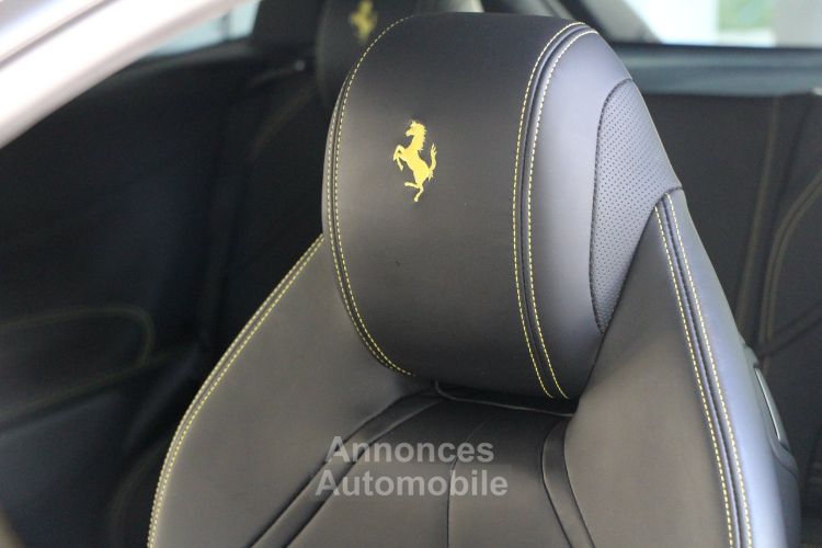 Ferrari GTC4 Lusso 3.9 V8 610ch - <small>A partir de </small>2.290 EUR <small>/ mois</small> - #31