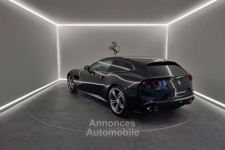 Ferrari GTC4 Lusso GTC4 Lusso V12 6.3 689 ch Noir  Garantie Ferrari Approved 12 mois - <small></small> 212.000 € <small>TTC</small> - #9