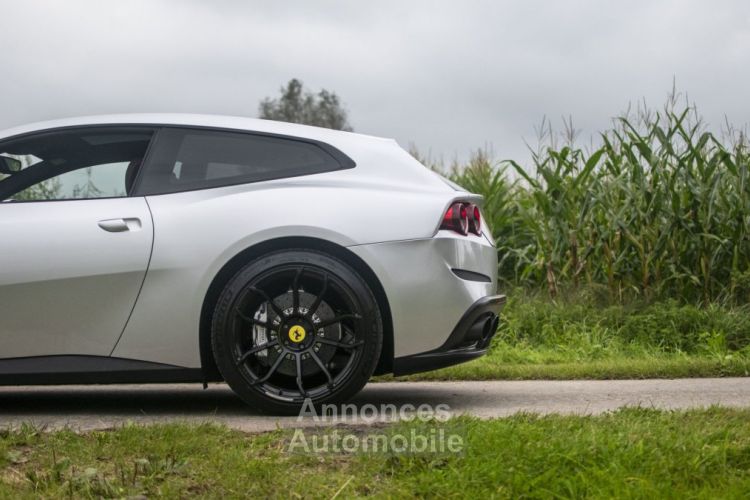 Ferrari GTC4 Lusso T - <small></small> 199.000 € <small>TTC</small> - #4