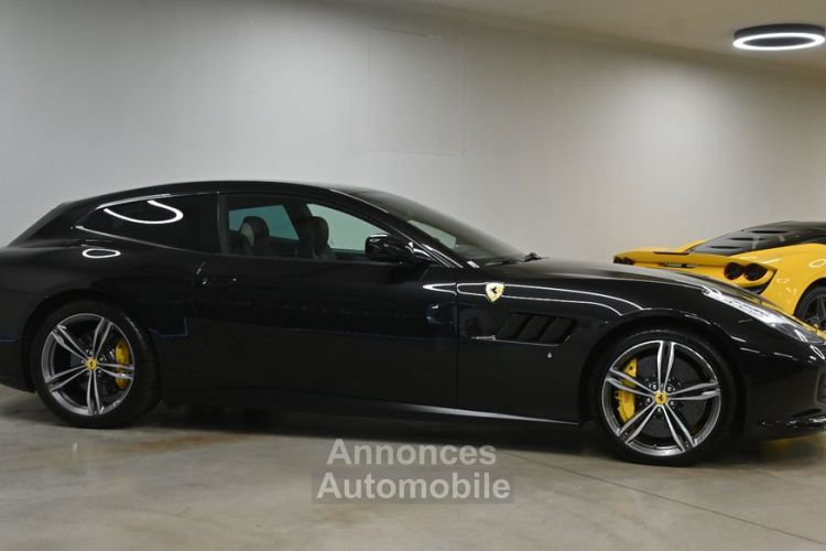 Ferrari GTC4 Lusso V12 6.3 689 ch *Carbon* T.Panorama Noir Daytona  Métallisé JBL Garantie Ferrari New Power jusqu'au 4 /2024 Recond.et Service inclus sans frais jusqu'a - <small></small> 205.990 € <small></small> - #12