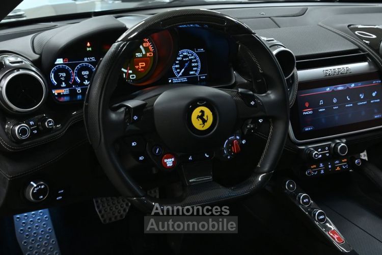 Ferrari GTC4 Lusso V12 6.3 689 ch *Carbon* T.Panorama Noir Daytona  Métallisé JBL Garantie Ferrari New Power jusqu'au 4 /2024 Recond.et Service inclus sans frais jusqu'a - <small></small> 205.990 € <small></small> - #18