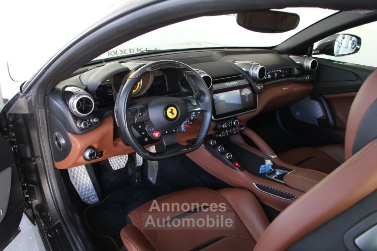 Ferrari GTC4 Lusso V12 6.3 690ch - <small>A partir de </small>2.690 EUR <small>/ mois</small> - #14