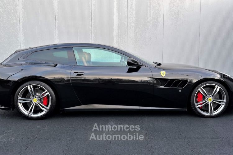 Ferrari GTC4 Lusso V12 * LIFT * TOIT PANORAMIQUE * AFFICHAGE PASSAGER * CAMERA DOUBLE VUE * GARANTIE 12 MOIS - <small></small> 189.990 € <small>TTC</small> - #3