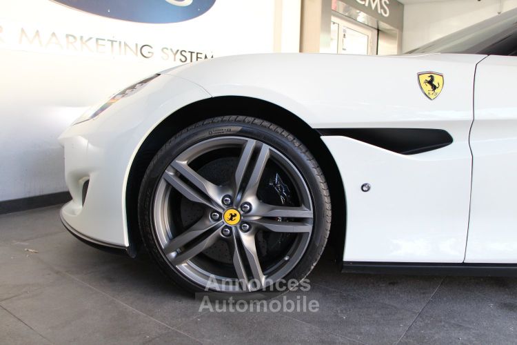 Ferrari Portofino 3.9 V8 600 - <small>A partir de </small>1.990 EUR <small>/ mois</small> - #7