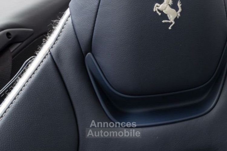 Ferrari Portofino «Tailor made » emodèle unique écran passager - <small></small> 248.000 € <small>TTC</small> - #15