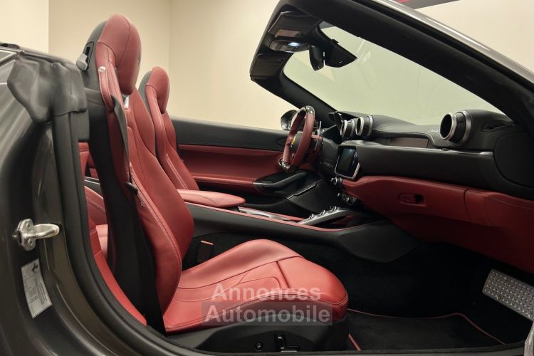 Ferrari Portofino V8 3.9 600 ch Volant Carbone LEDS / Apple CarPlay Caméra Grigio Silverstone - <small></small> 214.990 € <small>TTC</small> - #12