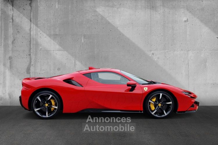 Ferrari SF90 Stradale LIFT CARBONE SIEGES RACING GARANTIE FERRARI PREMIERE MAIN TVA RECUPERABLE - <small></small> 485.000 € <small></small> - #6