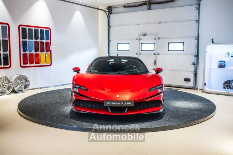 Ferrari SF90 Stradale ROSSO MAGMA FULL CARBON Garantie Ferrari 2026 Première main TVA Récupérable - <small></small> 435.000 € <small></small> - #5