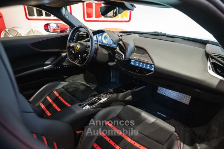 Ferrari SF90 Stradale ROSSO MAGMA FULL CARBON Garantie Ferrari 2026 Première main TVA Récupérable - <small></small> 435.000 € <small></small> - #14