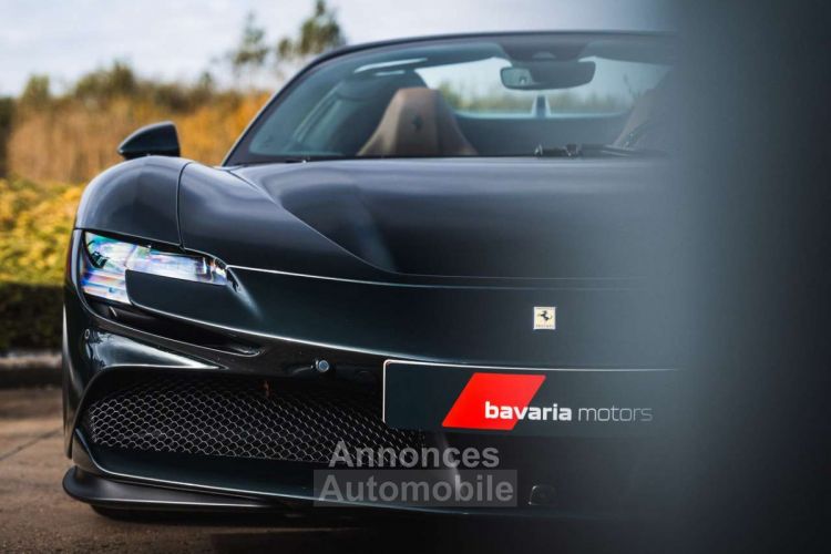 Ferrari SF90 Stradale Spider 1st Owner- Lift Verde Zeltweg Carbon - <small></small> 499.900 € <small>TTC</small> - #3