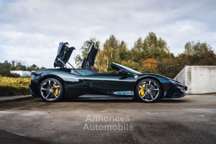 Ferrari SF90 Stradale Spider 1st Owner- Lift Verde Zeltweg Carbon - <small></small> 499.900 € <small>TTC</small> - #8