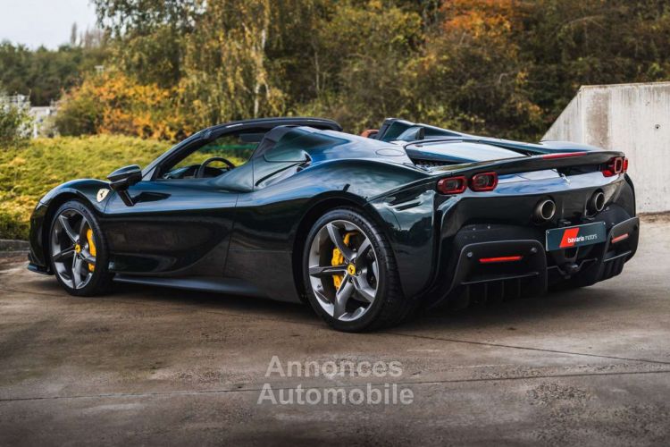 Ferrari SF90 Stradale Spider 1st Owner- Lift Verde Zeltweg Carbon - <small></small> 499.900 € <small>TTC</small> - #17