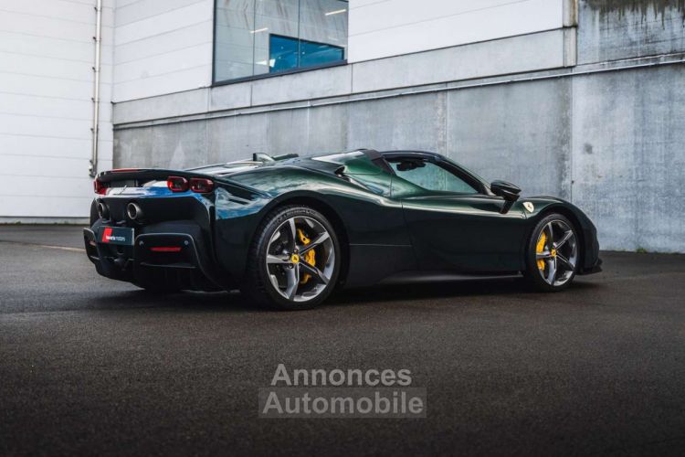 Ferrari SF90 Stradale Spider 1st Owner- Lift Verde Zeltweg Carbon - <small></small> 499.900 € <small>TTC</small> - #25