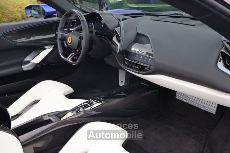 Ferrari SF90 Stradale Spider ASSETTO FIORANO 4.0 V8 780 ch PHEV - <small></small> 679.990 € <small></small> - #5