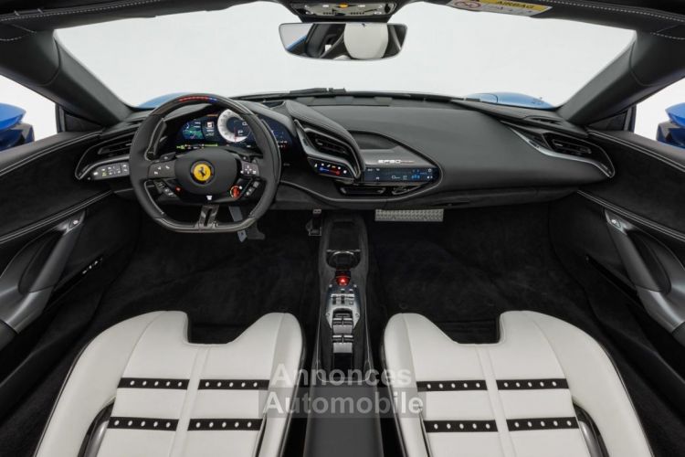 Ferrari SF90 Stradale Spider - Azzurro Dino - 4.0 V8 780 ch PHEV - <small></small> 638.990 € <small></small> - #10