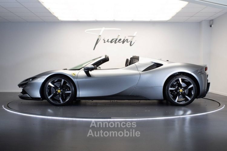 Ferrari SF90 Stradale SPIDER Spider 4.0 V8 780 ch PHEV  - <small></small> 599.900 € <small>TTC</small> - #8