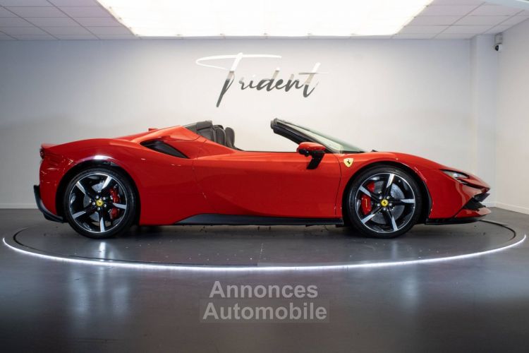 Ferrari SF90 Stradale SPIDER Spider 4.0 V8 780 ch PHEV  - <small></small> 569.900 € <small>TTC</small> - #4