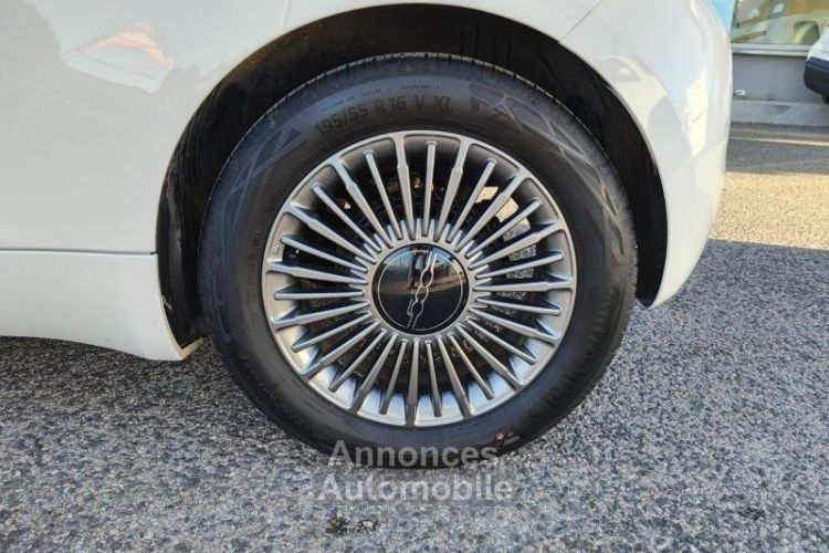 Fiat 500 3+1 e 118ch MY23 - <small></small> 19.990 € <small>TTC</small> - #11