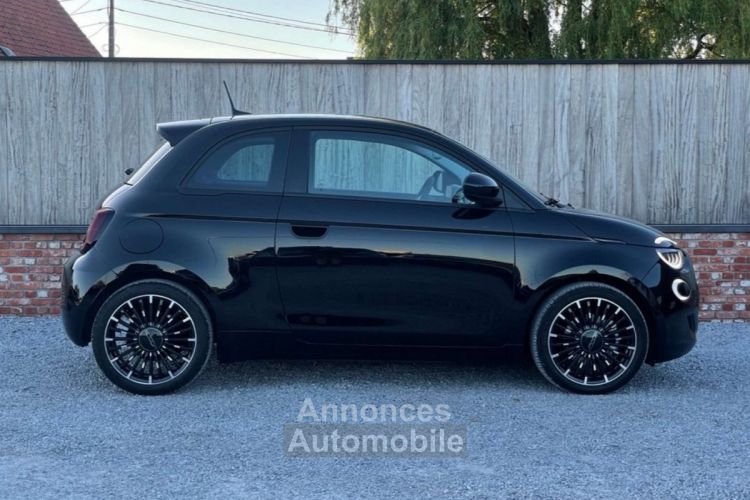 Fiat 500 500e / 11-2021 / 4000km / camera / led / btw aftrekbaar - <small></small> 30.250 € <small>TTC</small> - #3