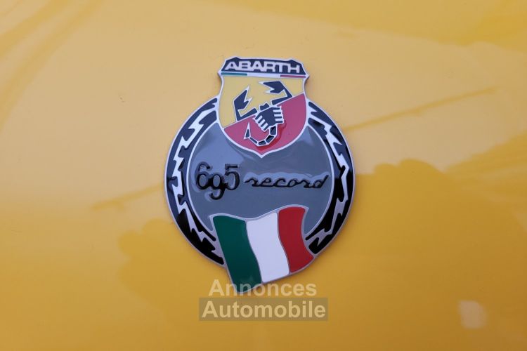 Fiat 500 Abarth 695 - biposto record 1.4 l 190 cv n° 007 > 133 - <small></small> 43.990 € <small>TTC</small> - #17