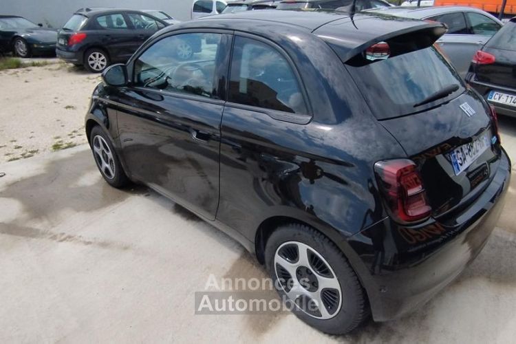 Fiat 500 ELECTRIC 3+1 120 42kw PASSION - <small></small> 18.989 € <small>TTC</small> - #3