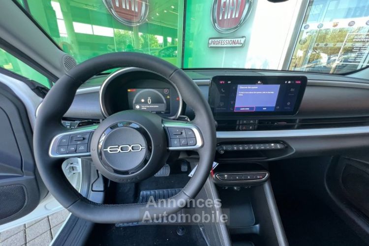 Fiat 600 1.2 Hybrid 100ch DCT6 - <small></small> 24.490 € <small>TTC</small> - #16