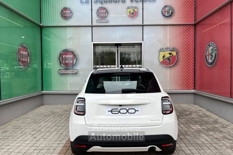 Fiat 600 1.2 Hybrid 100ch Pack Confort & Style DCT6 - <small></small> 26.990 € <small>TTC</small> - #5