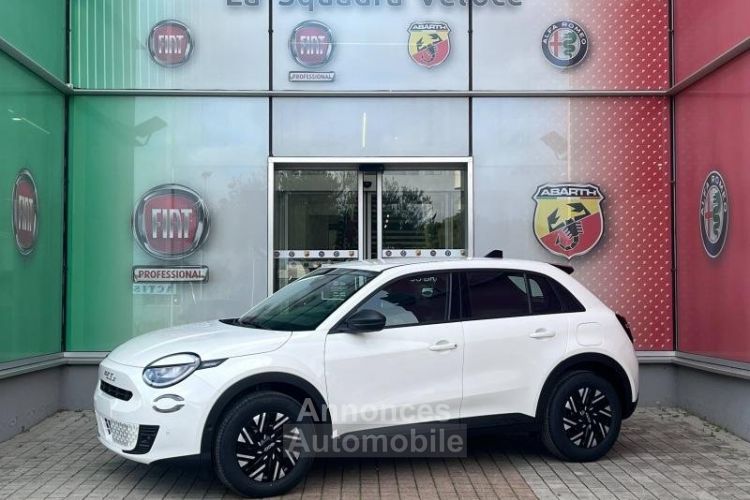 Fiat 600 Sté 1.2 Hybrid 100ch DCT6 - <small></small> 23.790 € <small>TTC</small> - #1