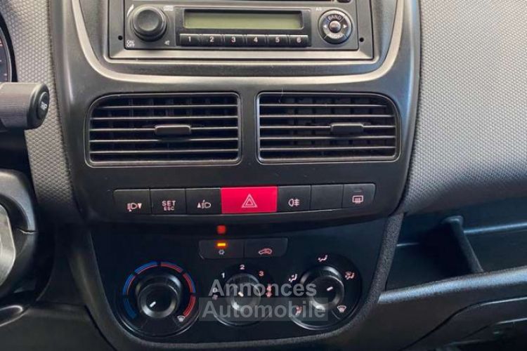 Fiat Doblo 1.3 MULTIJET CLIM- CAMERA- BONNE ETAT- 2PLACES - <small></small> 4.990 € <small>TTC</small> - #17