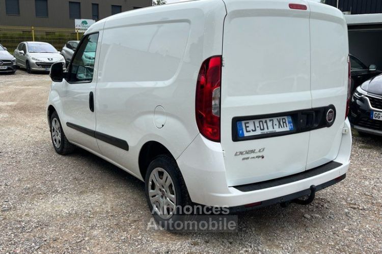 Fiat Doblo CARGO 3 places 1.3JTD 95cv pack pro Nav - <small></small> 7.490 € <small>TTC</small> - #2