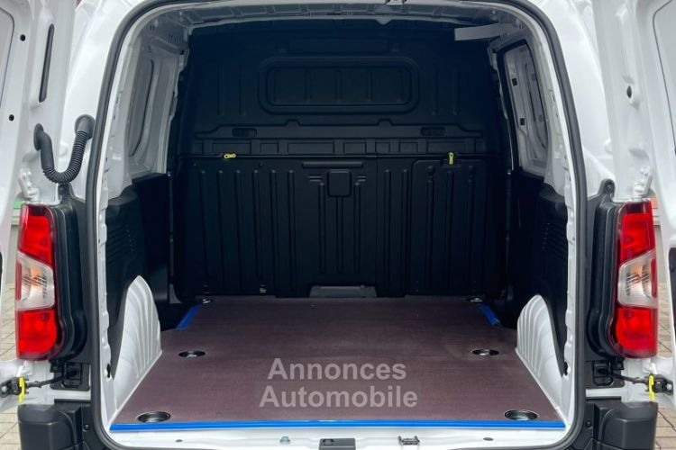 Fiat Doblo Fg M 800kg Electrique 136ch Batterie 50 kWh Cabine Moduwork 3 places Pro Lounge Connect - <small></small> 29.490 € <small>TTC</small> - #10