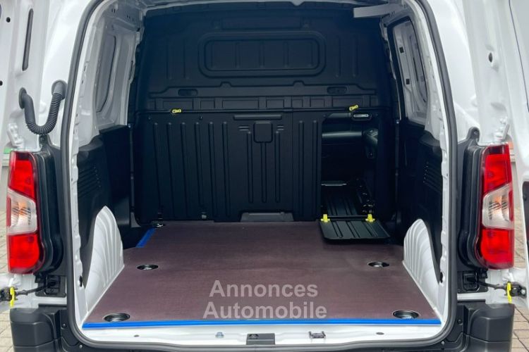 Fiat Doblo Fg M 800kg Electrique 136ch Batterie 50 kWh Cabine Moduwork 3 places Pro Lounge Connect - <small></small> 29.490 € <small>TTC</small> - #11