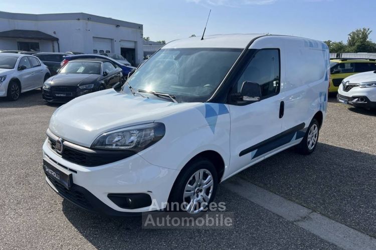 Fiat Doblo II 1.6 BlueHDi 75ch 3Places Clim Régulateur 10750€ H.T. TVA20% - <small></small> 12.900 € <small>TTC</small> - #4