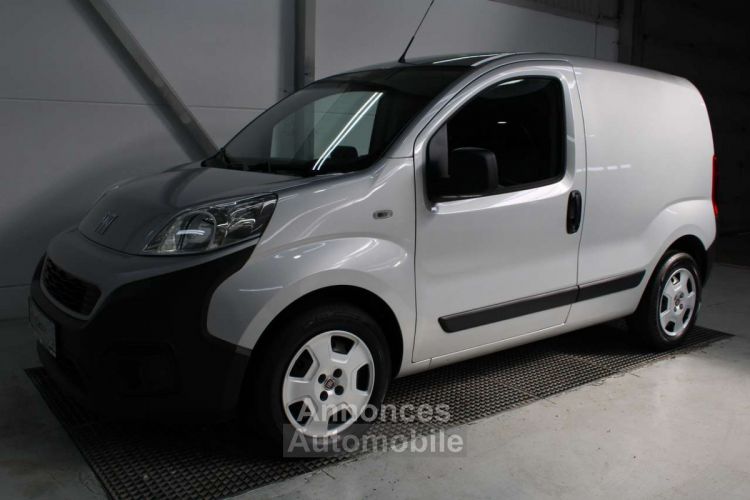 Fiat Fiorino 1.3 MultiJet ~ Lichte vracht Navi Airco Top - <small></small> 12.990 € <small>TTC</small> - #12