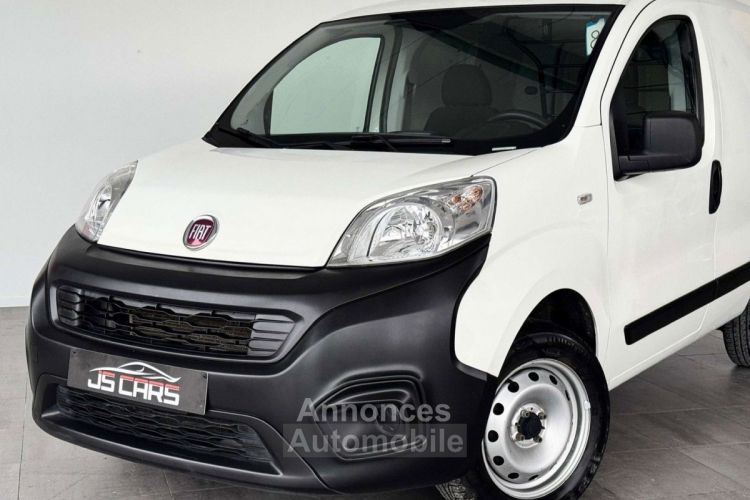 Fiat Fiorino 1.4 ESS / CNG 2PLACES CABINE CLIM RADIO - <small></small> 9.990 € <small>TTC</small> - #2