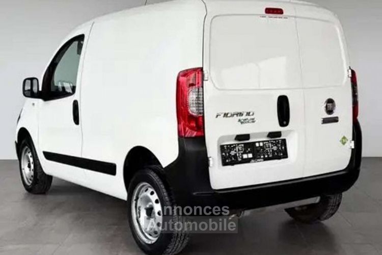 Fiat Fiorino 1.4 ESS / CNG 2PLACES CABINE CLIM RADIO - <small></small> 8.490 € <small>TTC</small> - #4