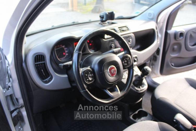 Fiat Panda 1.2L 70CV BTE 5VT FINITION HAUT DE GAMME LOUNGE/BUSINESS 1ER MAIN 5 PORTES 2017 ETAT PARFAIT G - <small></small> 7.790 € <small>TTC</small> - #21