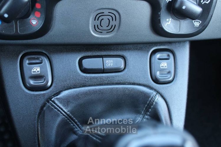 Fiat Panda 1.2L 70CV BTE 5VT FINITION HAUT DE GAMME LOUNGE/BUSINESS 5 PT 2017 1ER MAIN GARANTIE SECURITE - <small></small> 7.790 € <small>TTC</small> - #30