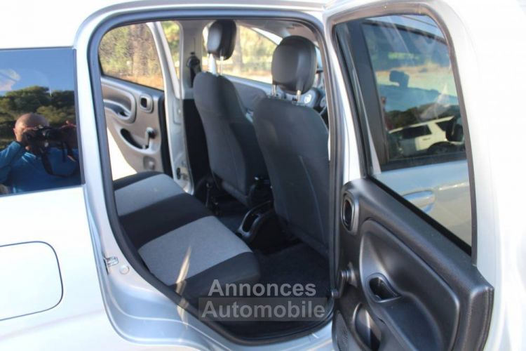 Fiat Panda 1.2L 70CV BTE 5VT FINITION HAUT DE GAMME LOUNGE/BUSINESS 5 PT 2017 1ER MAIN GARANTIE SECURITE - <small></small> 7.790 € <small>TTC</small> - #35