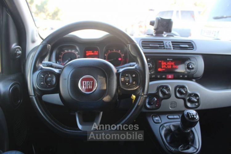 Fiat Panda III 1.2L 70CV BTE 5VT FINITION HAUT DE GAMME LOUNGE 5 PORTES 2017 GARANTIE 6 MOIS MOTEUR/BOITE - <small></small> 6.990 € <small>TTC</small> - #23