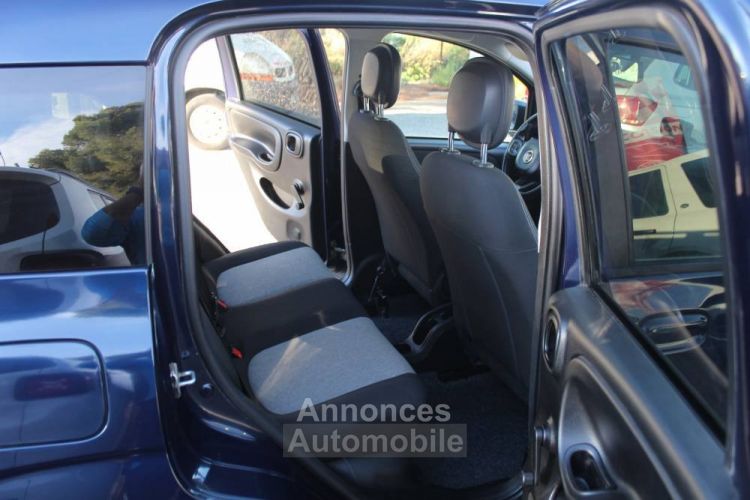 Fiat Panda III 1.2L 70CV BTE 5VT FINITION HAUT DE GAMME LOUNGE 5 PORTES 2017 GARANTIE 6 MOIS MOTEUR/BOITE - <small></small> 6.990 € <small>TTC</small> - #35